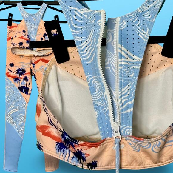 Roxy Hawaiian Palm Tree Rash Guard - Excellent Condition! - Picture 12 of 12